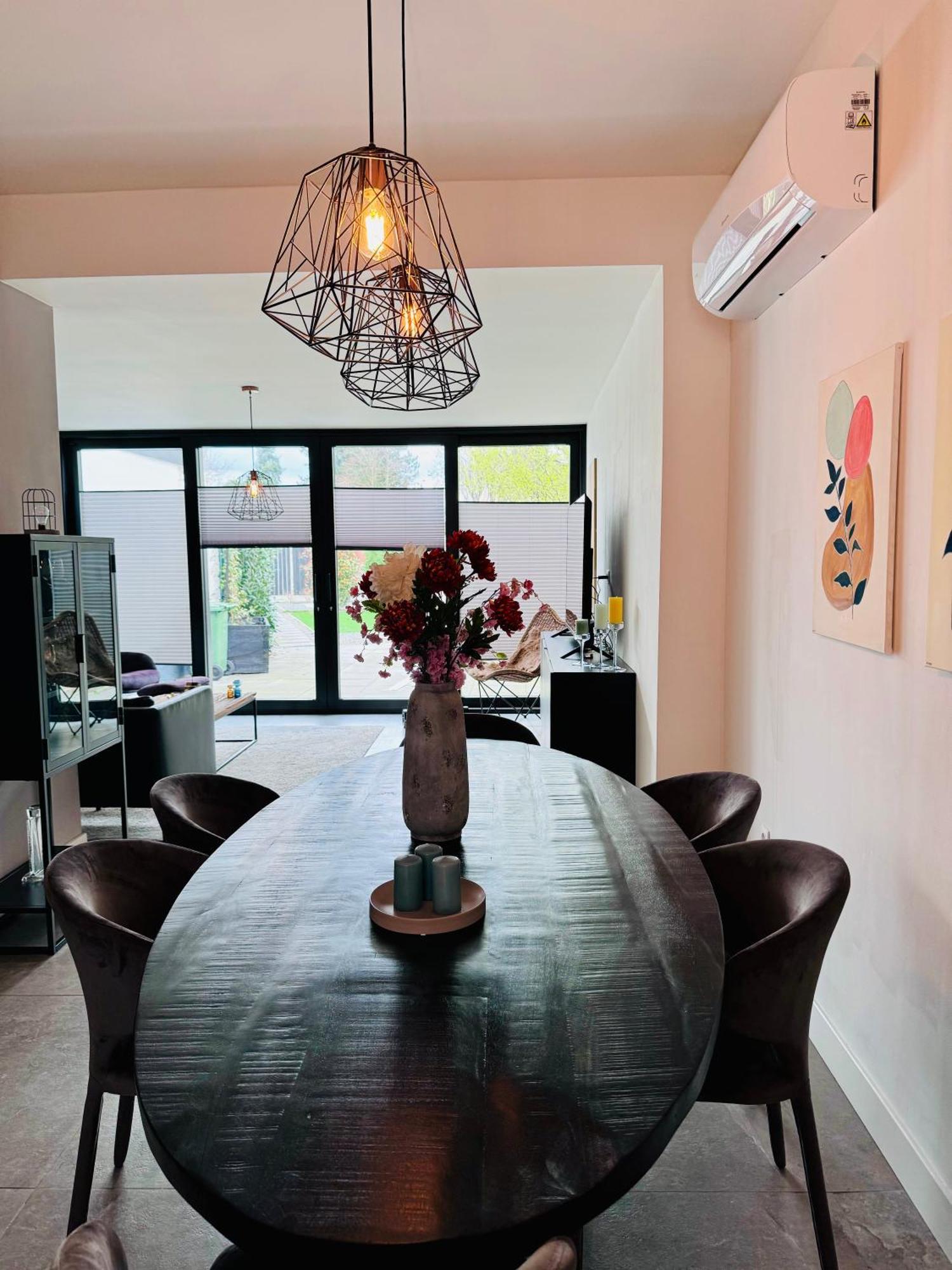 Stylish Home Near Maastricht Alicias House Lanaken Exterior photo