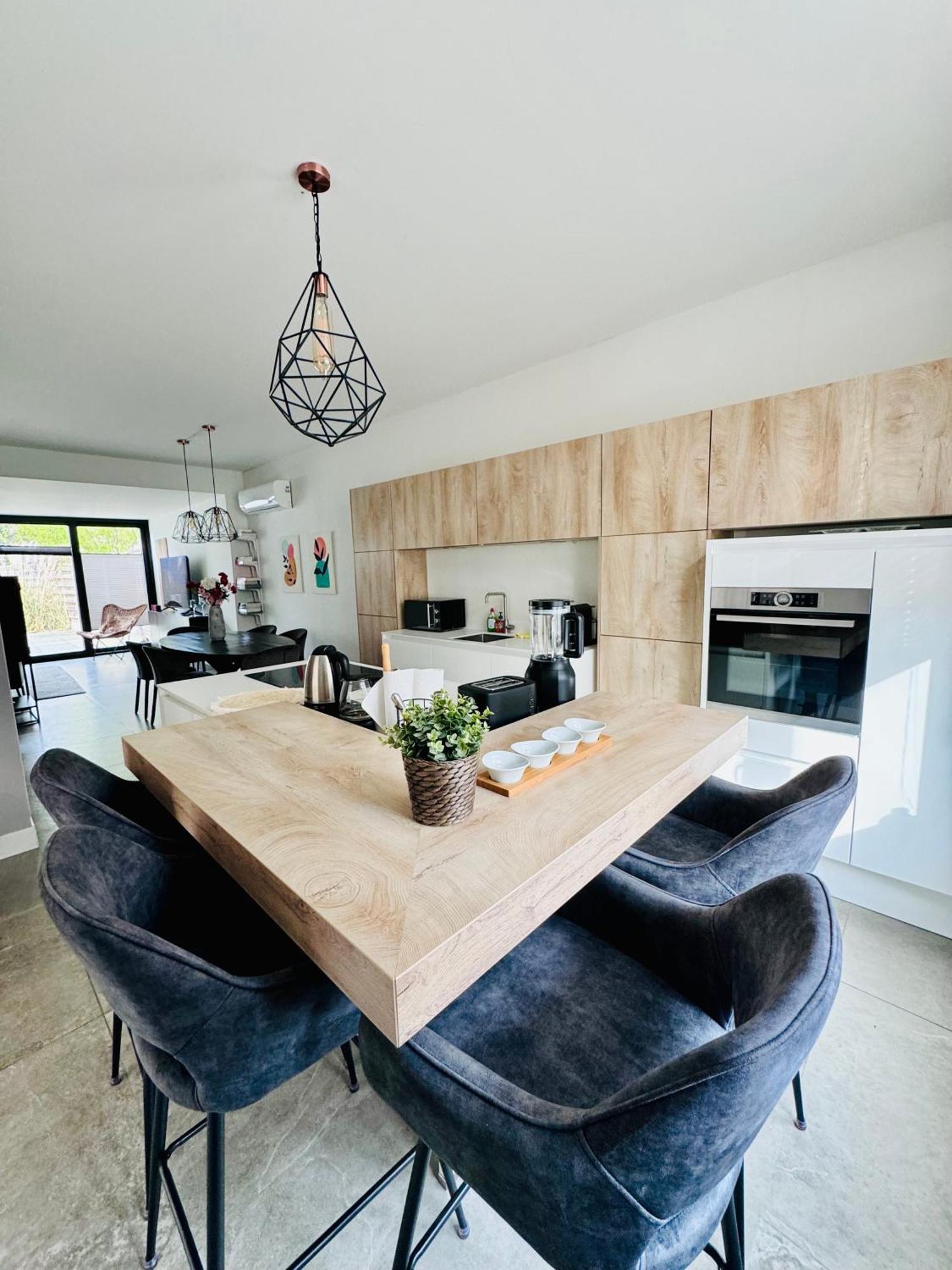 Stylish Home Near Maastricht Alicias House Lanaken Exterior photo